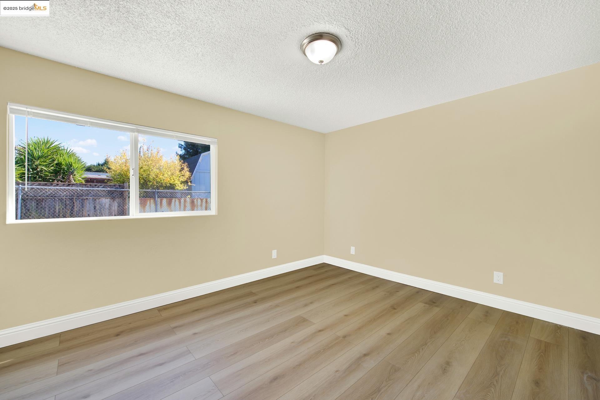 Detail Gallery Image 42 of 60 For 640 11th St, Richmond,  CA 94801 - 5 Beds | 2 Baths