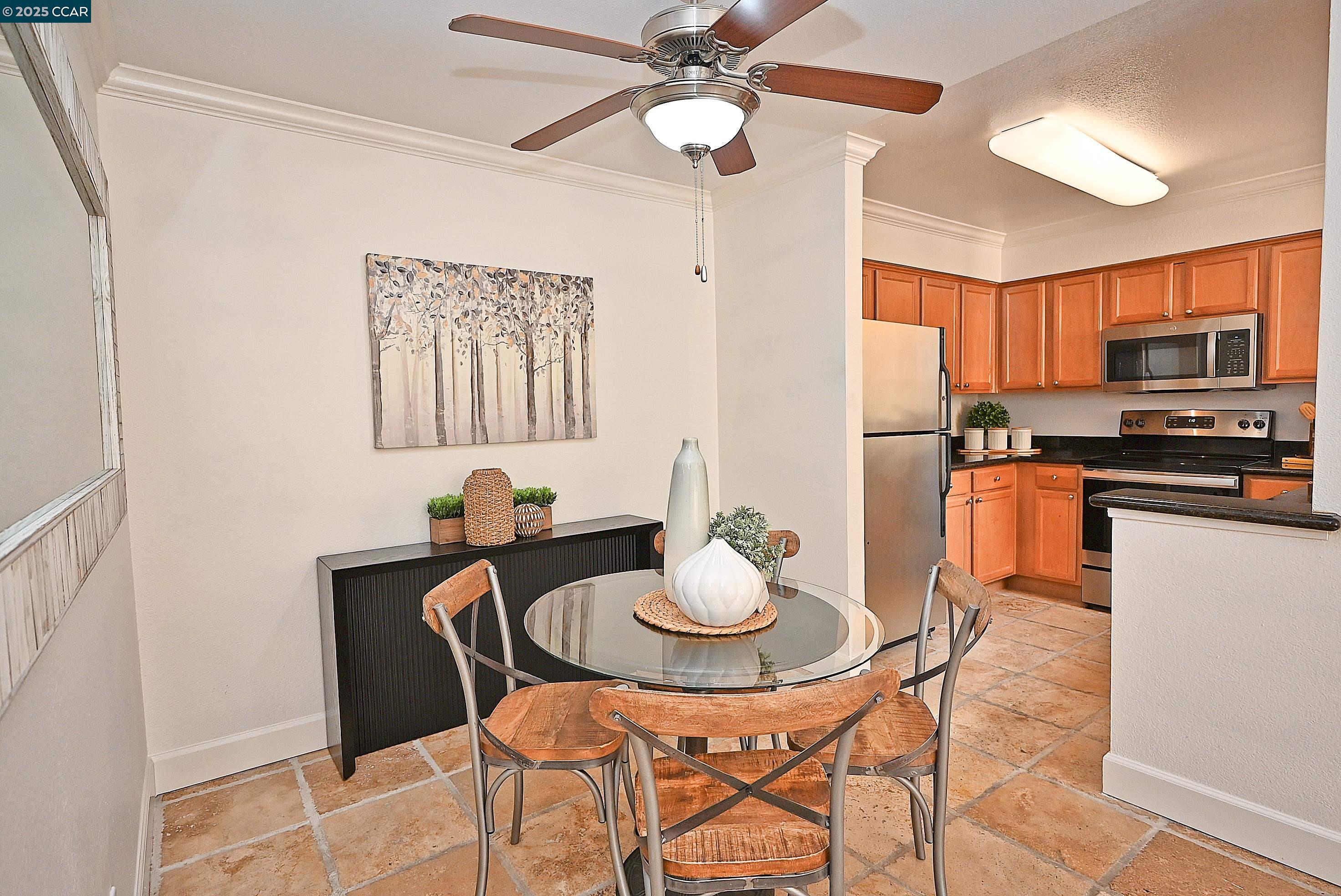 Detail Gallery Image 9 of 47 For 182 Eastridge Dr, San Ramon,  CA 94582 - 2 Beds | 2 Baths