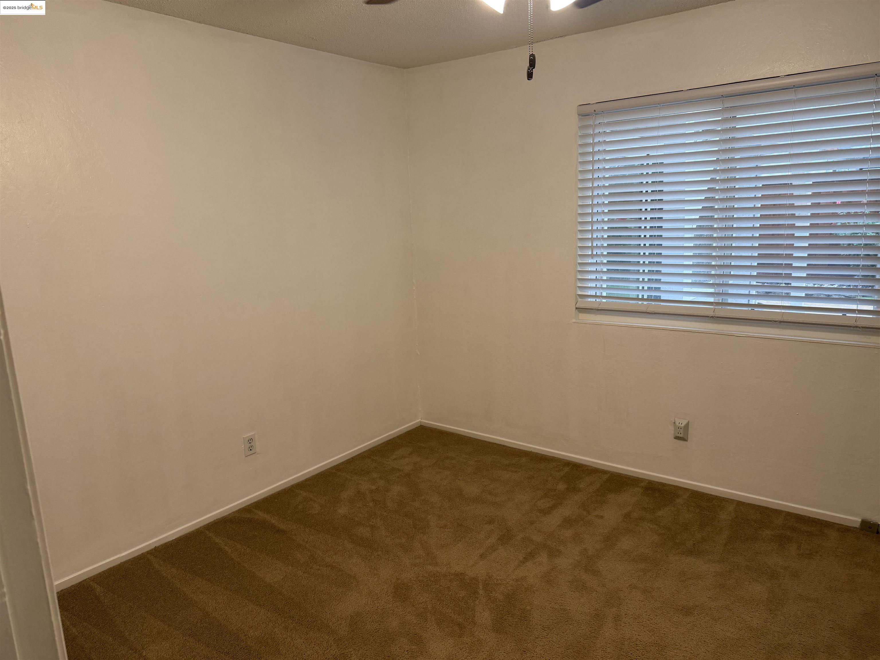 Detail Gallery Image 11 of 22 For 2208 Hamlin Dr, Antioch,  CA 94509 - 4 Beds | 2 Baths