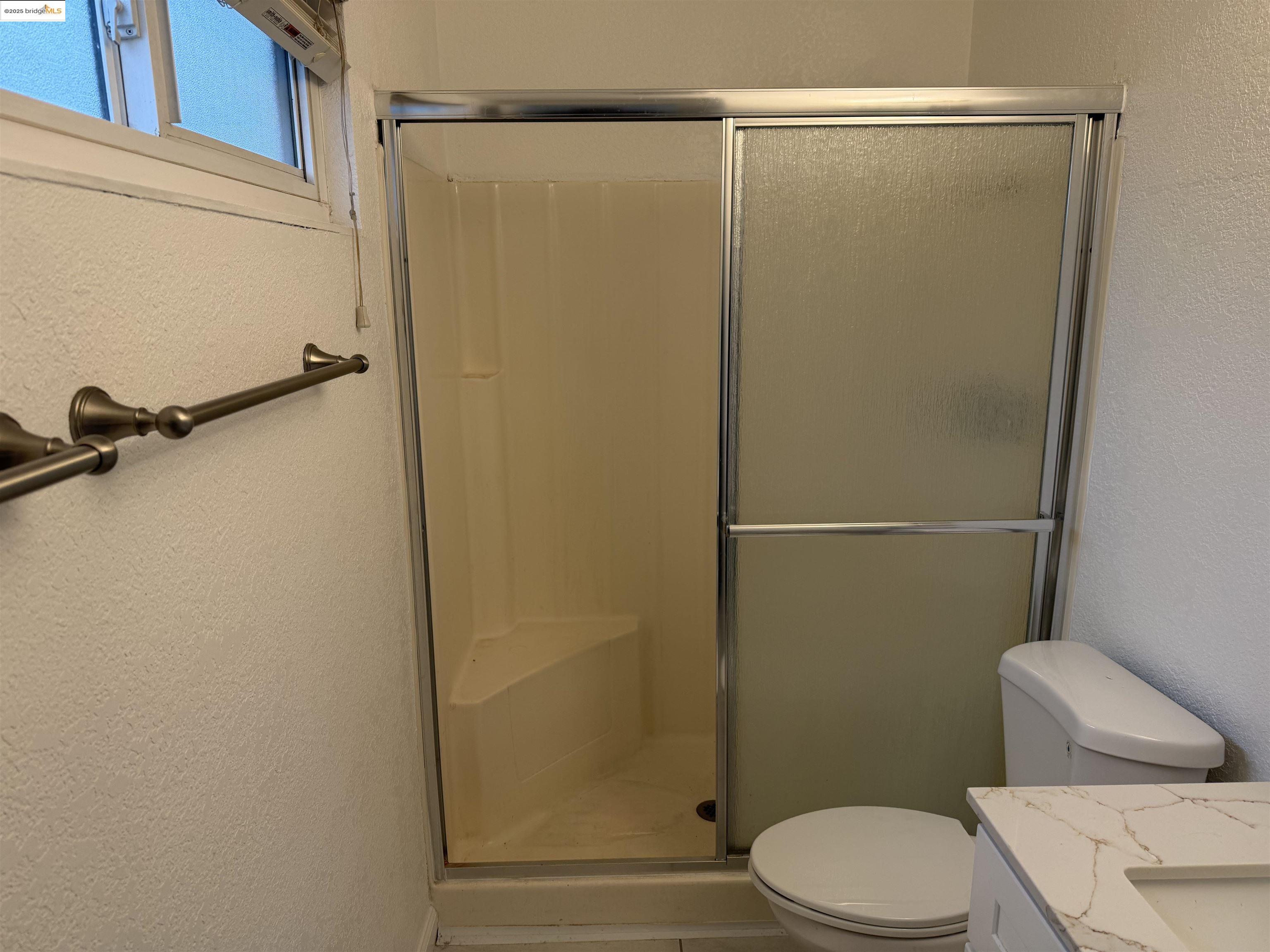 Detail Gallery Image 18 of 22 For 2208 Hamlin Dr, Antioch,  CA 94509 - 4 Beds | 2 Baths