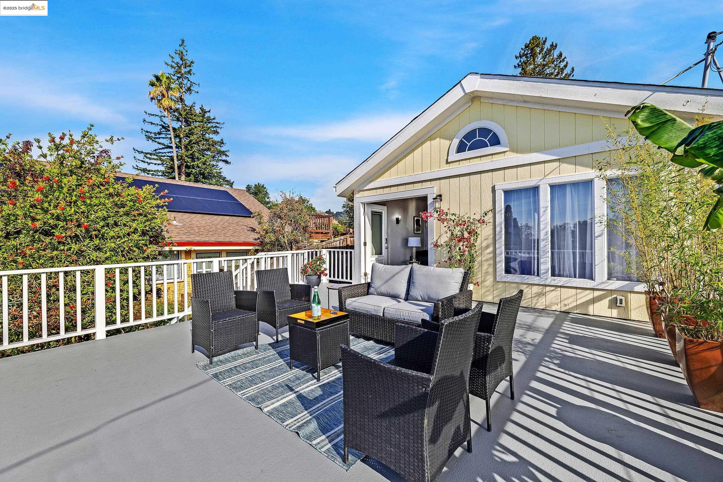 Detail Gallery Image 8 of 49 For 7554 Sunkist Dr, Oakland,  CA 94605 - 3 Beds | 2 Baths