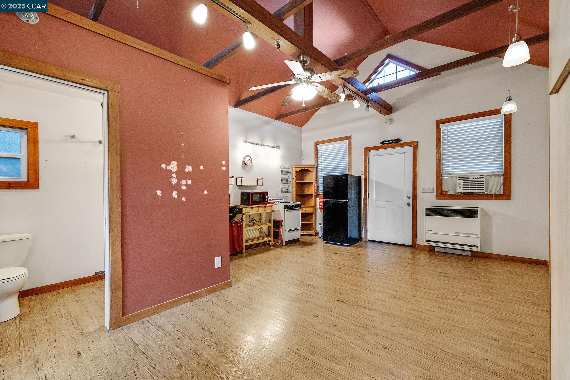 Detail Gallery Image 26 of 41 For 610 Quinan St, Pinole,  CA 94564 - 2 Beds | 1/1 Baths