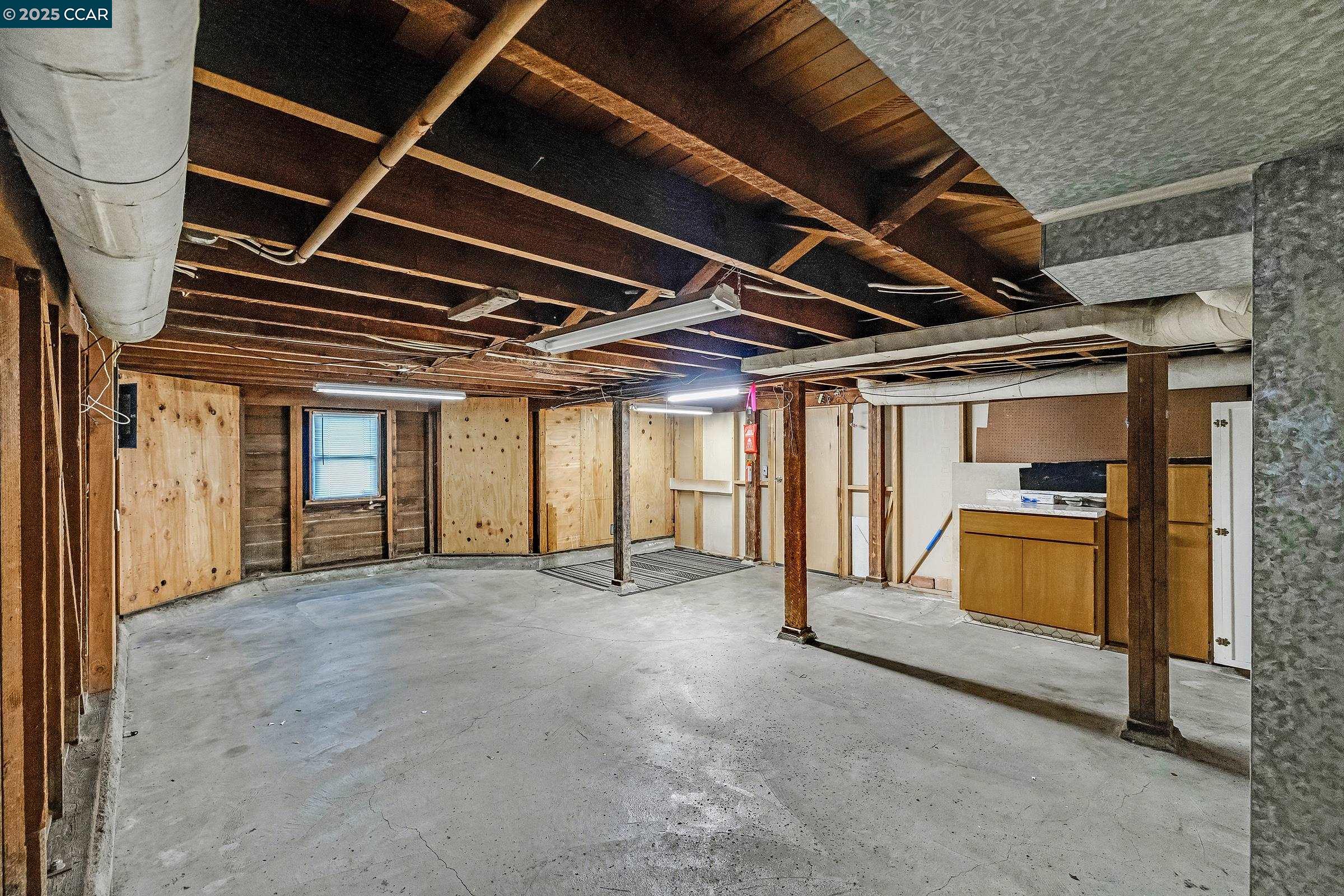 Detail Gallery Image 33 of 41 For 610 Quinan St, Pinole,  CA 94564 - 2 Beds | 1/1 Baths