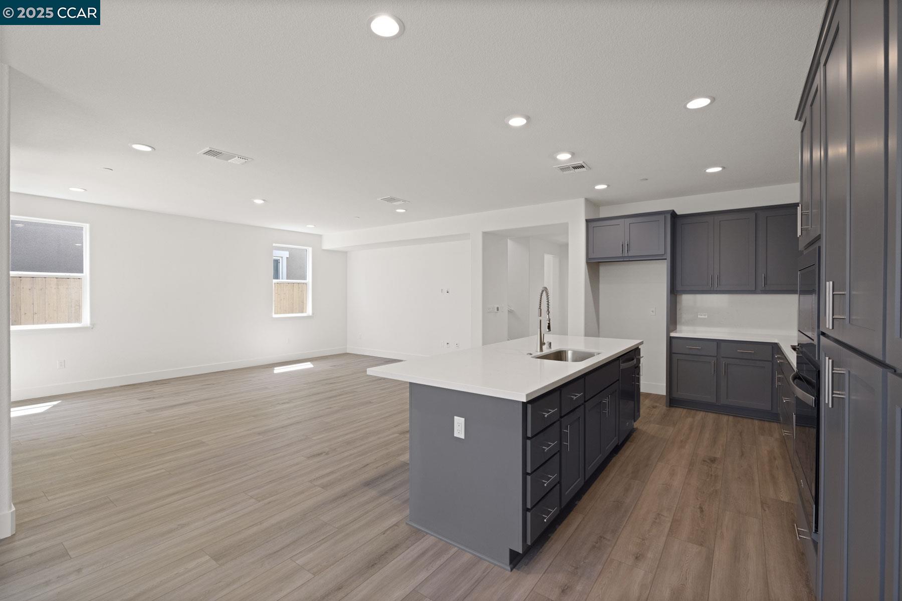 Detail Gallery Image 12 of 33 For 109 Bodega Drive, Lodi,  CA 95240-0000 - 4 Beds | 2/1 Baths