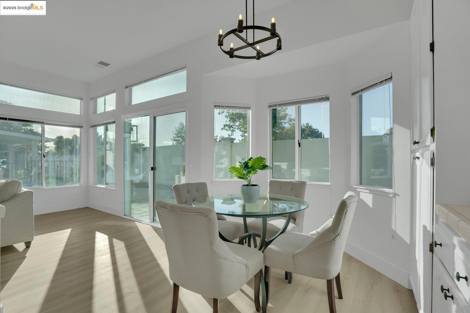 Detail Gallery Image 15 of 44 For 1898 Crispin Dr, Brentwood,  CA 94513 - 2 Beds | 2 Baths