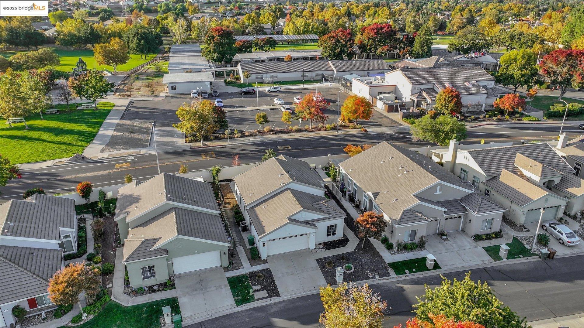 Detail Gallery Image 34 of 44 For 1898 Crispin Dr, Brentwood,  CA 94513 - 2 Beds | 2 Baths