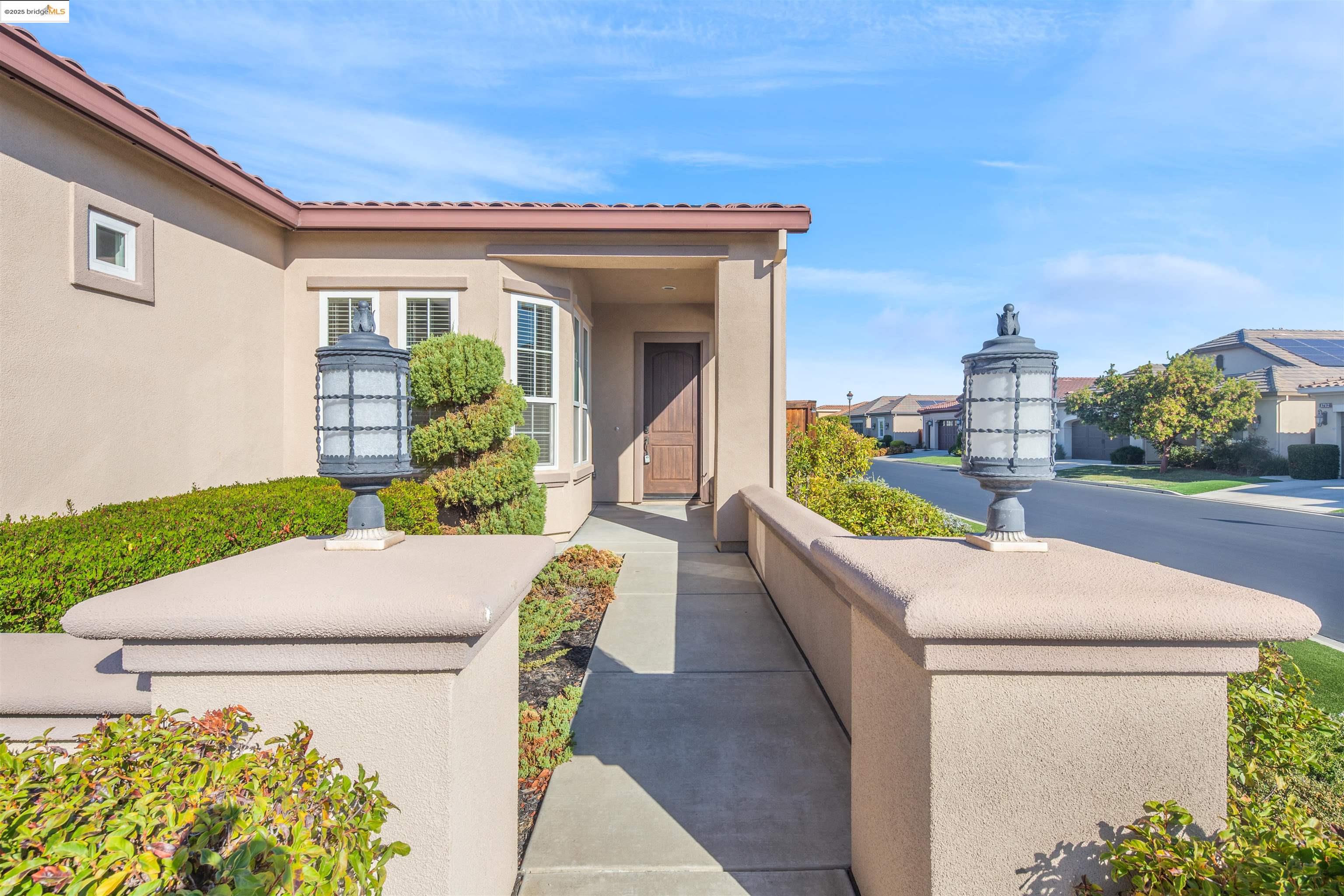 Detail Gallery Image 2 of 29 For 1641 Chianti Ln, Brentwood,  CA 94513 - 2 Beds | 2 Baths