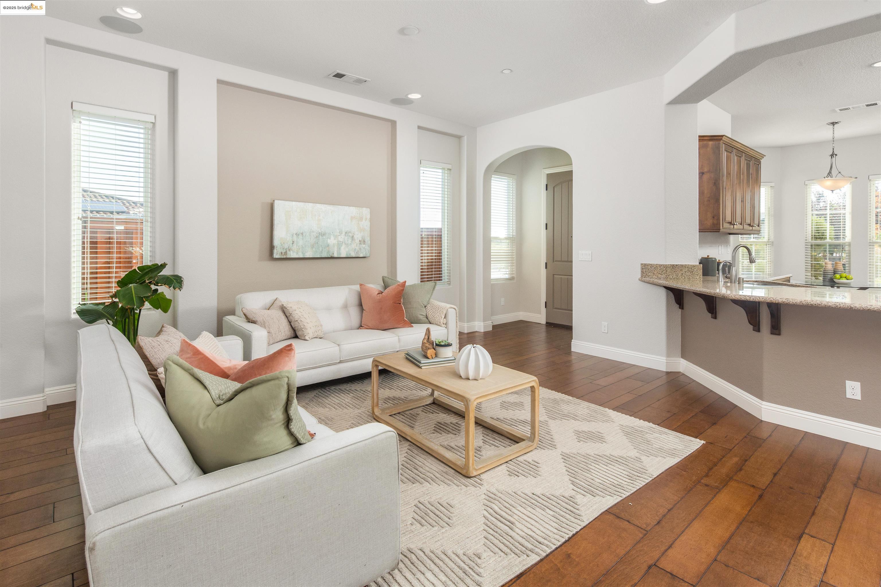 Detail Gallery Image 5 of 29 For 1641 Chianti Ln, Brentwood,  CA 94513 - 2 Beds | 2 Baths