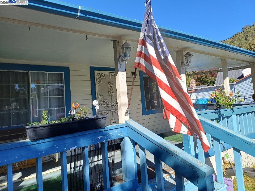 Detail Gallery Image 2 of 17 For Gardenia Pl, Oakland,  CA 94605 - 2 Beds | 1 Baths