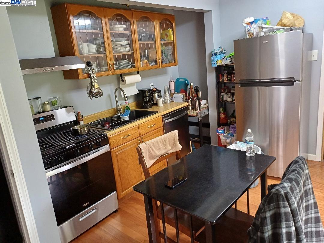 Detail Gallery Image 15 of 17 For Gardenia Pl, Oakland,  CA 94605 - 2 Beds | 1 Baths