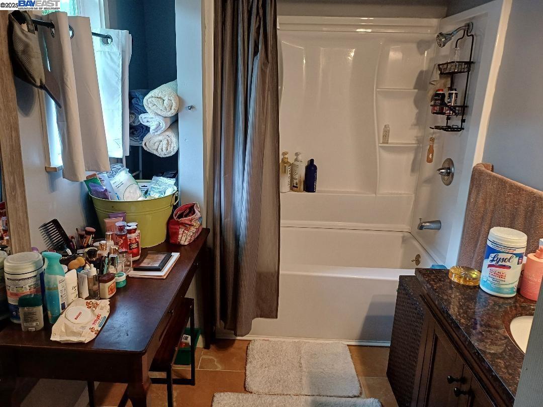 Detail Gallery Image 17 of 17 For Gardenia Pl, Oakland,  CA 94605 - 2 Beds | 1 Baths