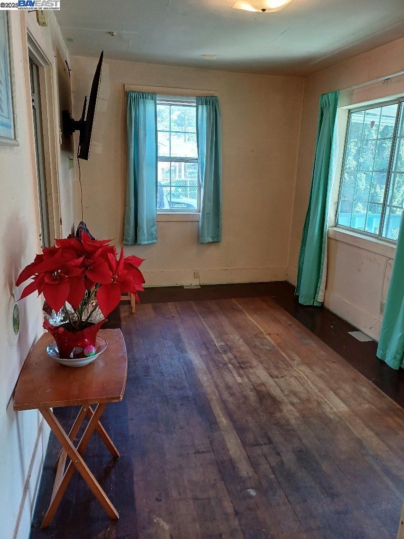 Detail Gallery Image 6 of 17 For Gardenia Pl, Oakland,  CA 94605 - 2 Beds | 1 Baths