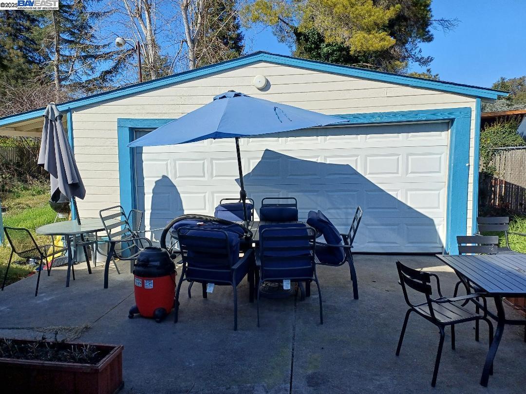 Detail Gallery Image 10 of 17 For Gardenia Pl, Oakland,  CA 94605 - 2 Beds | 1 Baths