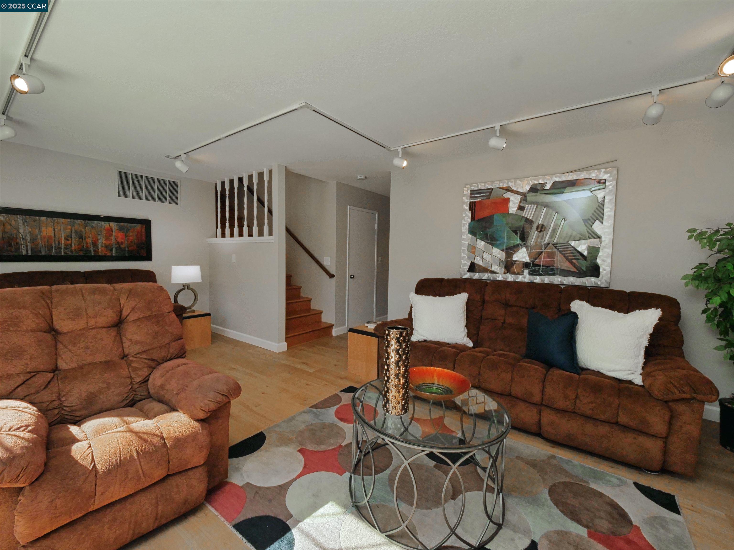 Detail Gallery Image 28 of 60 For 4044 Cowell Road, Concord,  CA 94521 - 5 Beds | 3 Baths