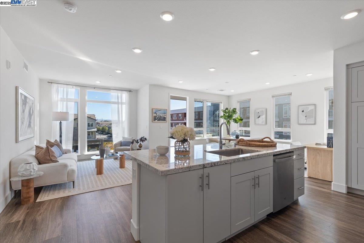 Detail Gallery Image 8 of 57 For 5925 Charlotte Dr #334,  San Jose,  CA 95123 - 2 Beds | 2 Baths