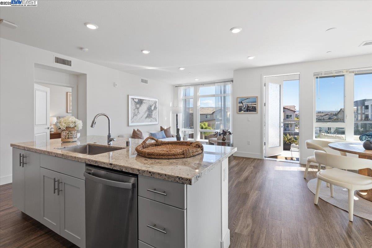 Detail Gallery Image 10 of 57 For 5925 Charlotte Dr #334,  San Jose,  CA 95123 - 2 Beds | 2 Baths