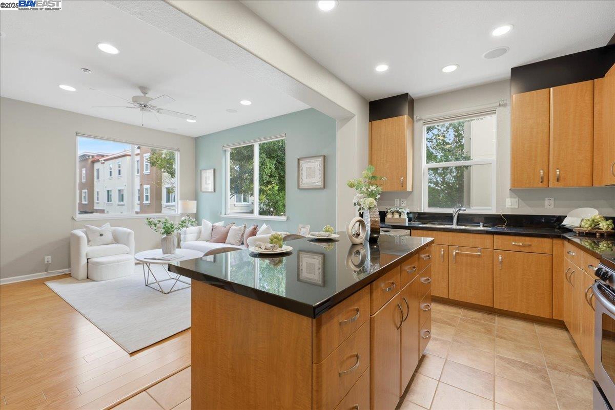 Detail Gallery Image 17 of 58 For 6586 Sierra Ln, Dublin,  CA 94568 - 3 Beds | 2/1 Baths