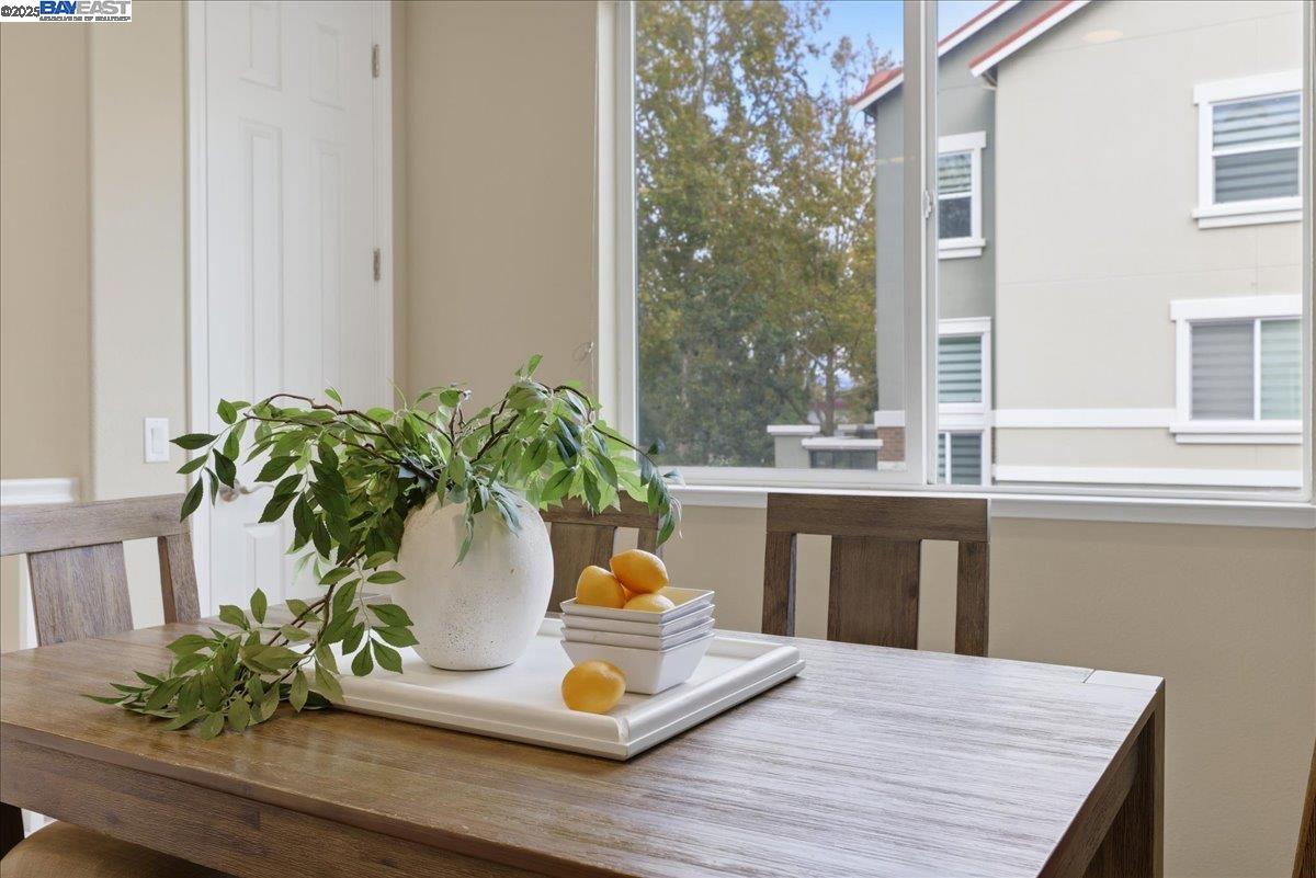 Detail Gallery Image 24 of 58 For 6586 Sierra Ln, Dublin,  CA 94568 - 3 Beds | 2/1 Baths