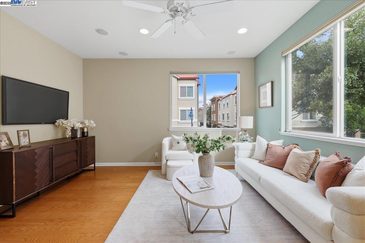 Detail Gallery Image 30 of 58 For 6586 Sierra Ln, Dublin,  CA 94568 - 3 Beds | 2/1 Baths