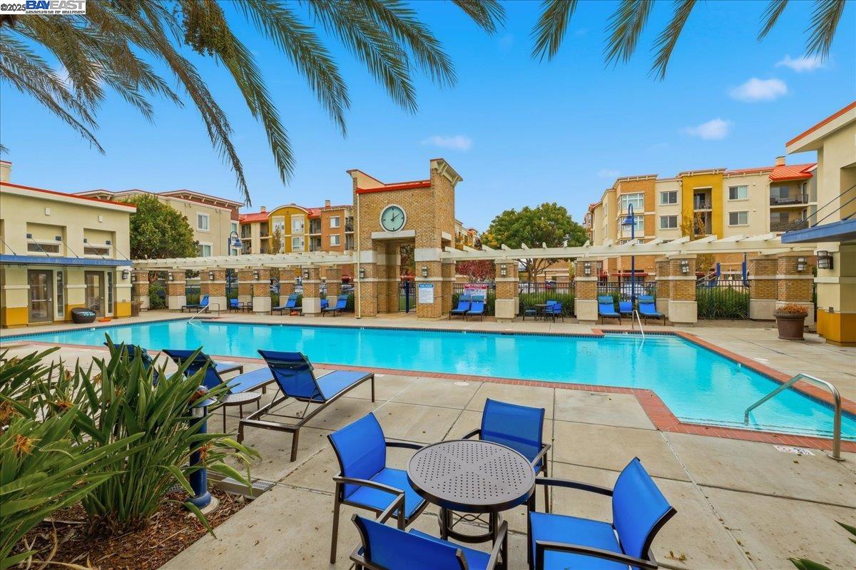 Detail Gallery Image 49 of 58 For 6586 Sierra Ln, Dublin,  CA 94568 - 3 Beds | 2/1 Baths