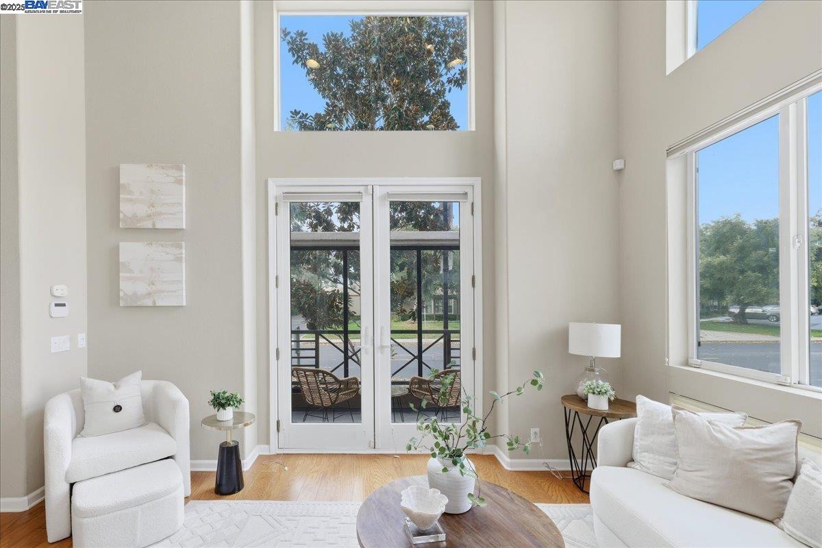 Detail Gallery Image 9 of 58 For 6586 Sierra Ln, Dublin,  CA 94568 - 3 Beds | 2/1 Baths