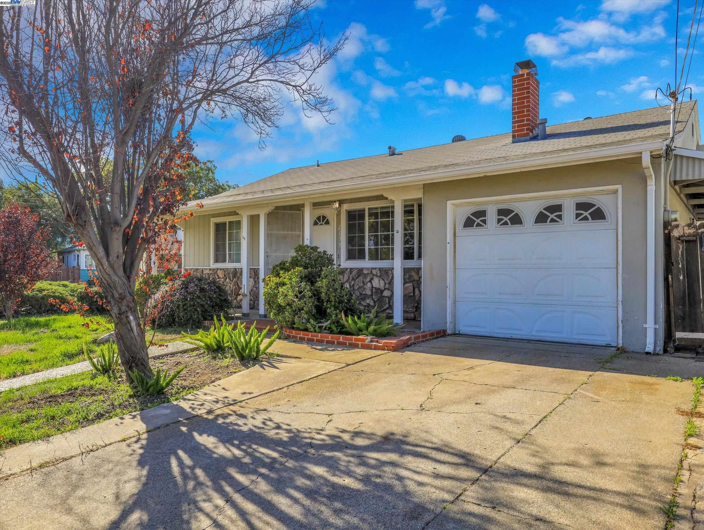 Detail Gallery Image 2 of 33 For 2036 Glenwood Dr, Antioch,  CA 94509 - 3 Beds | 1 Baths