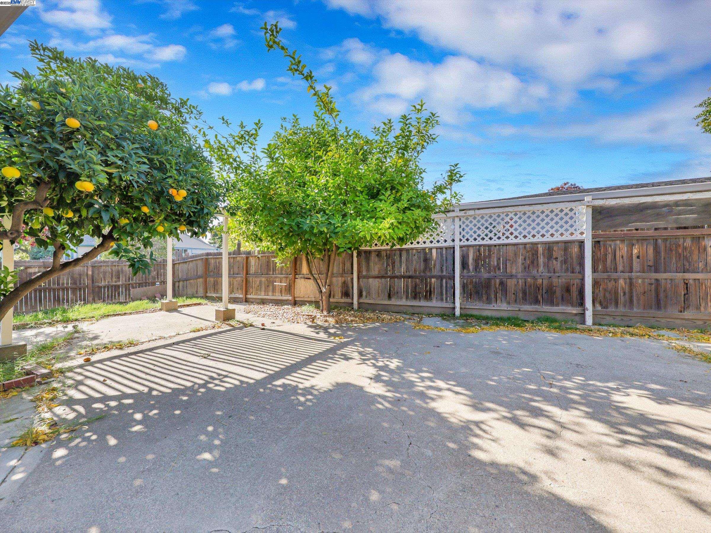 Detail Gallery Image 30 of 33 For 2036 Glenwood Dr, Antioch,  CA 94509 - 3 Beds | 1 Baths