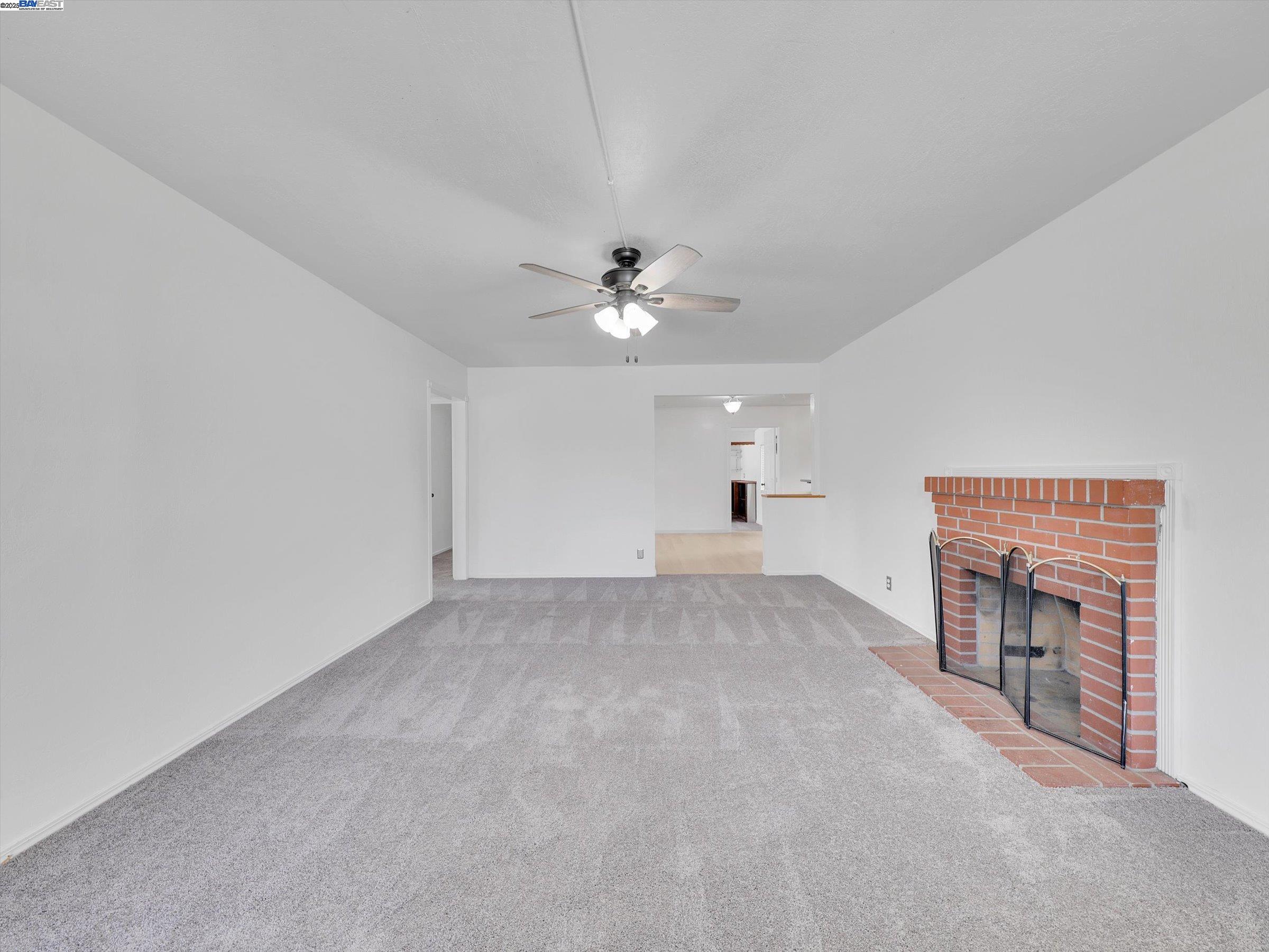 Detail Gallery Image 4 of 33 For 2036 Glenwood Dr, Antioch,  CA 94509 - 3 Beds | 1 Baths