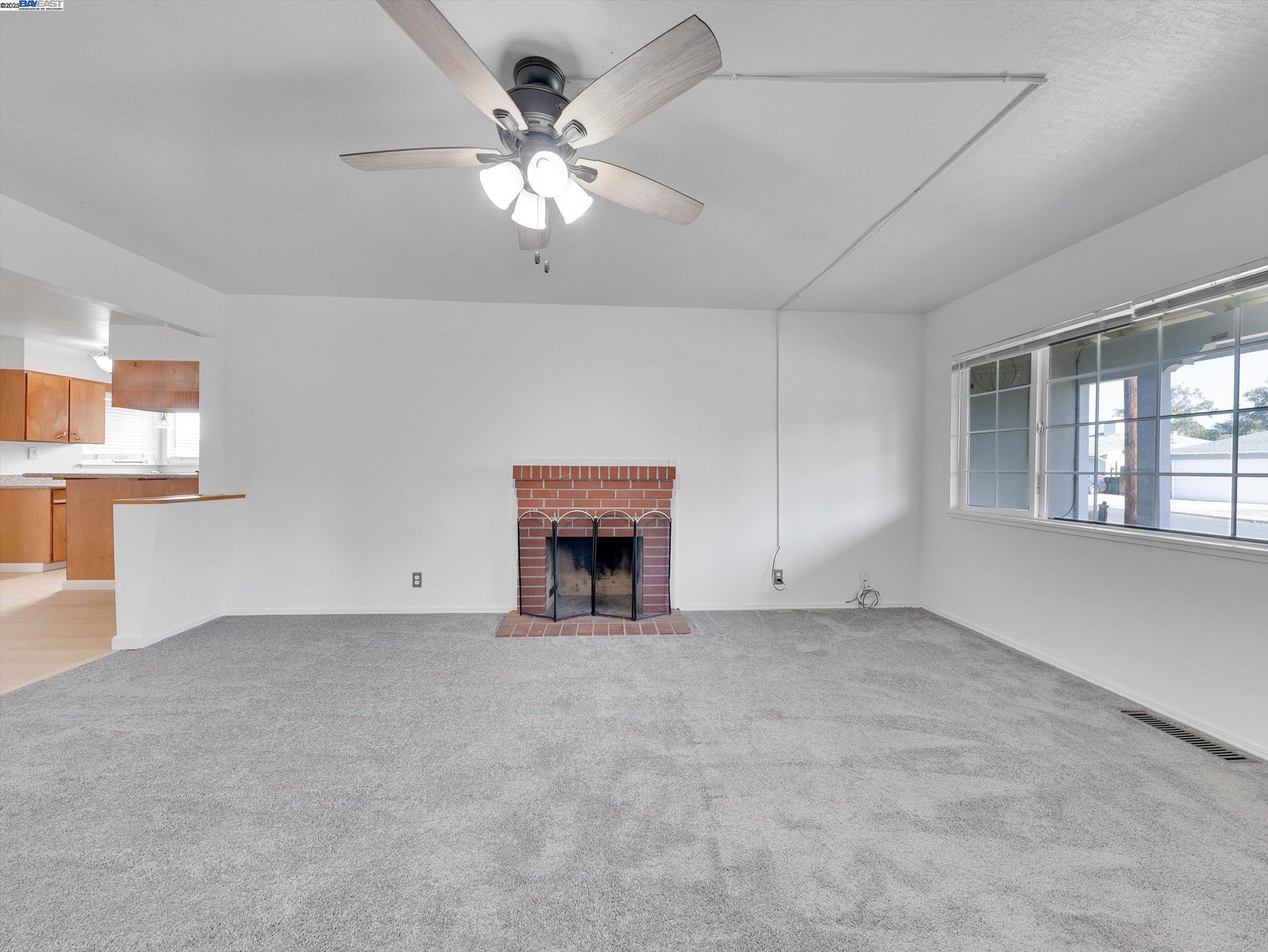 Detail Gallery Image 5 of 33 For 2036 Glenwood Dr, Antioch,  CA 94509 - 3 Beds | 1 Baths