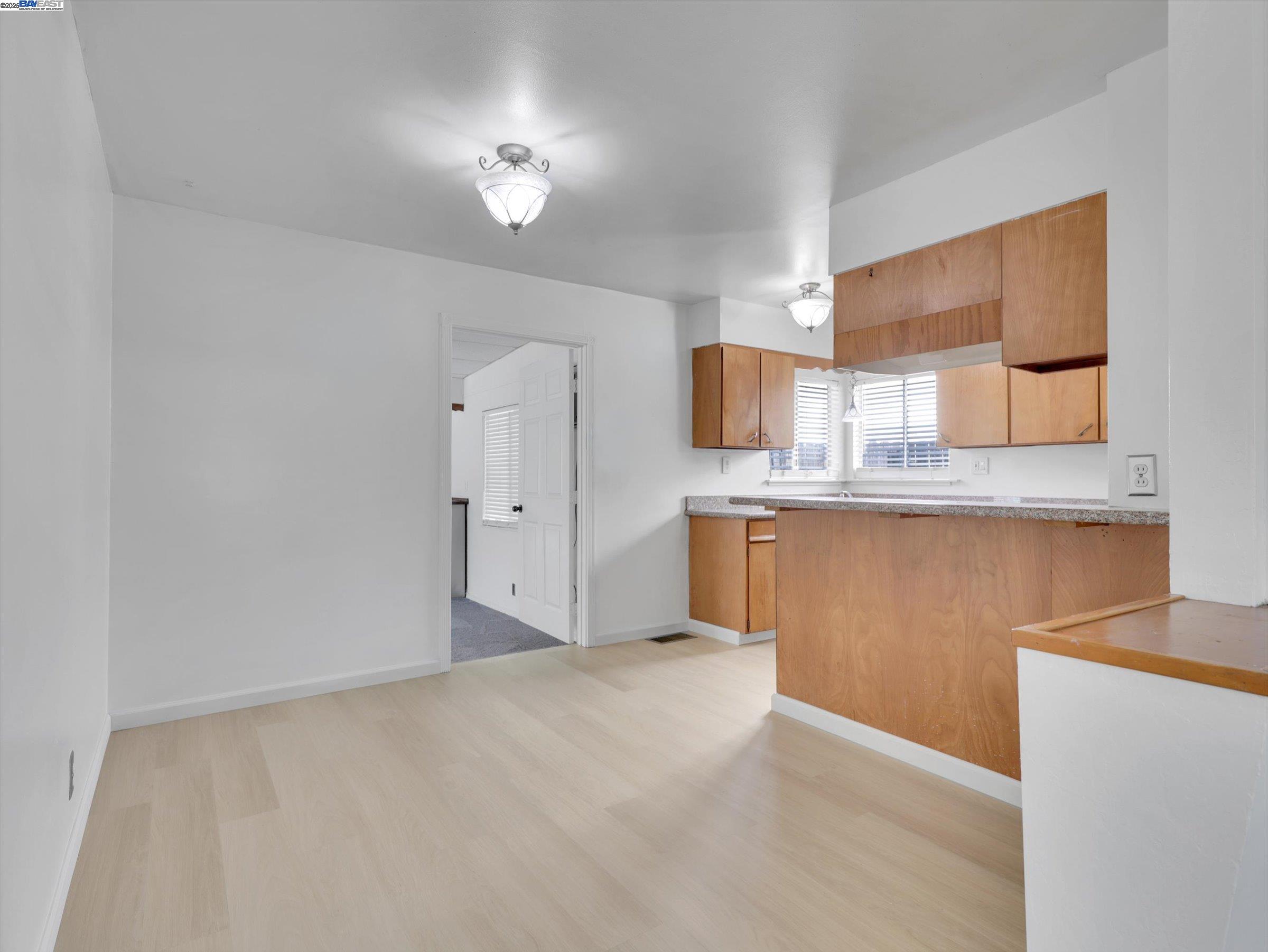 Detail Gallery Image 7 of 33 For 2036 Glenwood Dr, Antioch,  CA 94509 - 3 Beds | 1 Baths