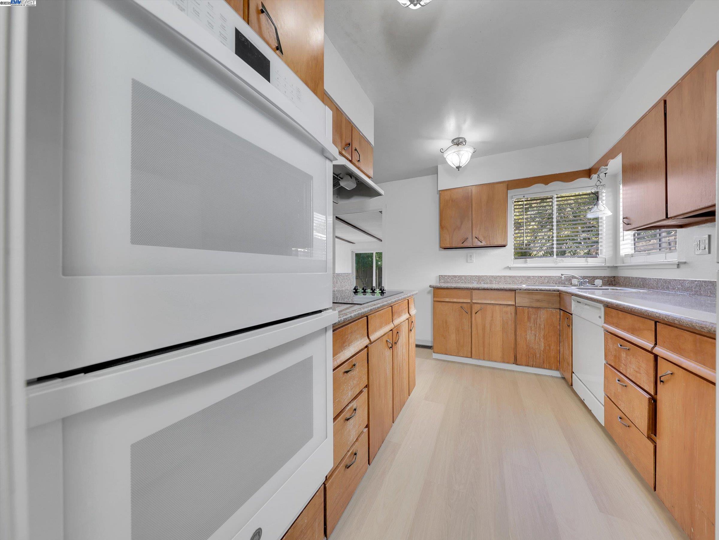 Detail Gallery Image 10 of 33 For 2036 Glenwood Dr, Antioch,  CA 94509 - 3 Beds | 1 Baths