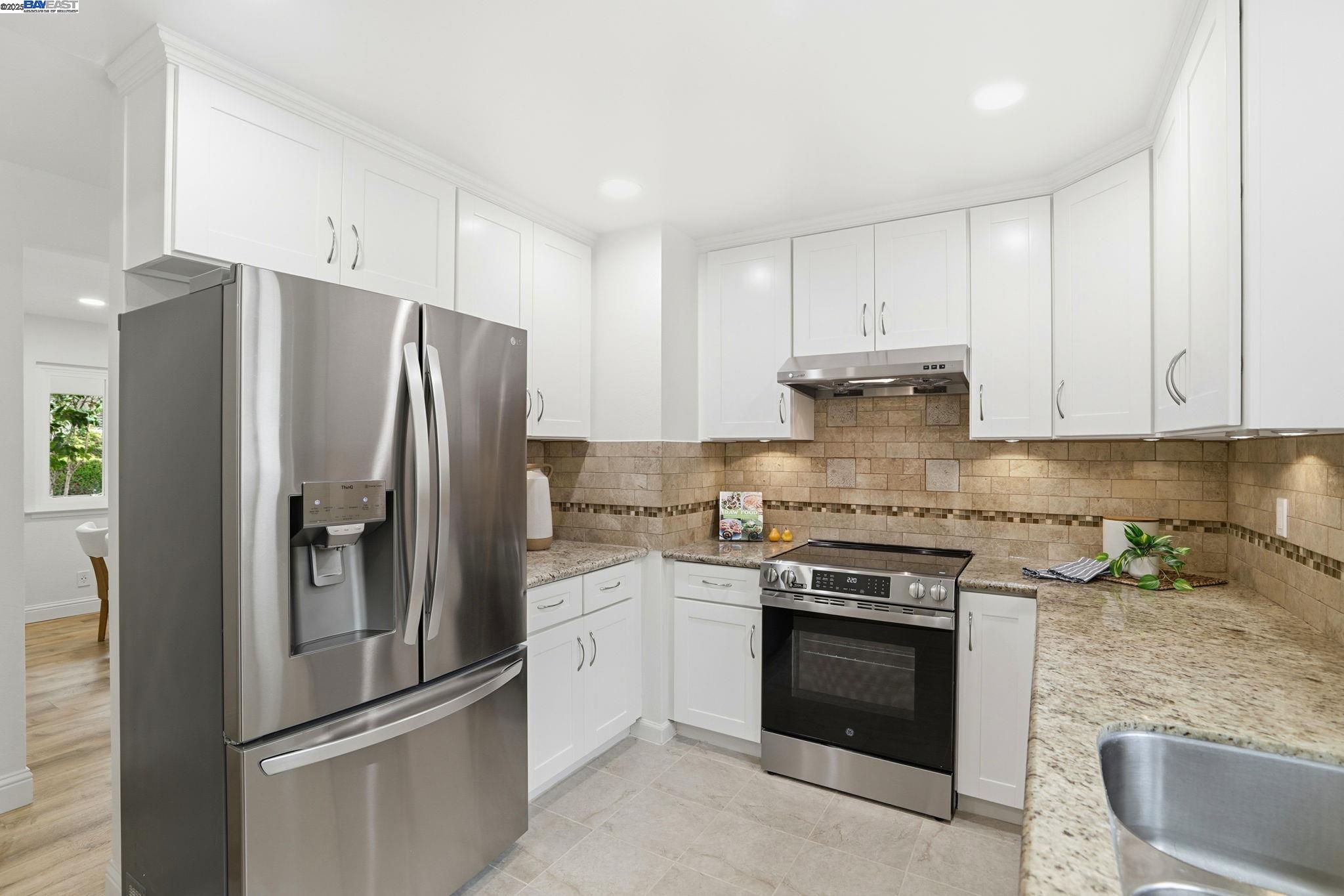 Detail Gallery Image 17 of 33 For 240 Carmelita Pl, Fremont,  CA 94539 - 3 Beds | 2 Baths