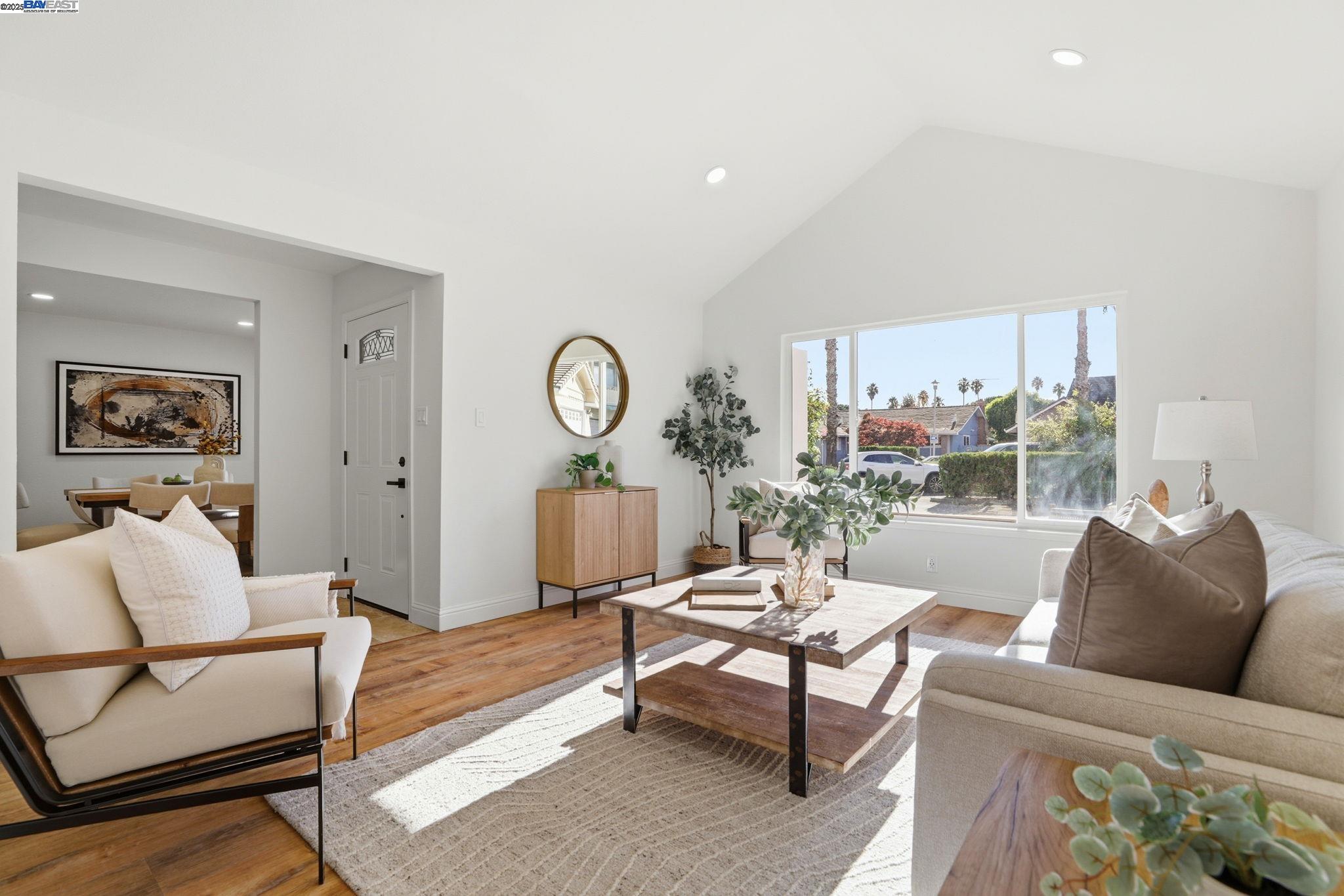 Detail Gallery Image 5 of 33 For 240 Carmelita Pl, Fremont,  CA 94539 - 3 Beds | 2 Baths