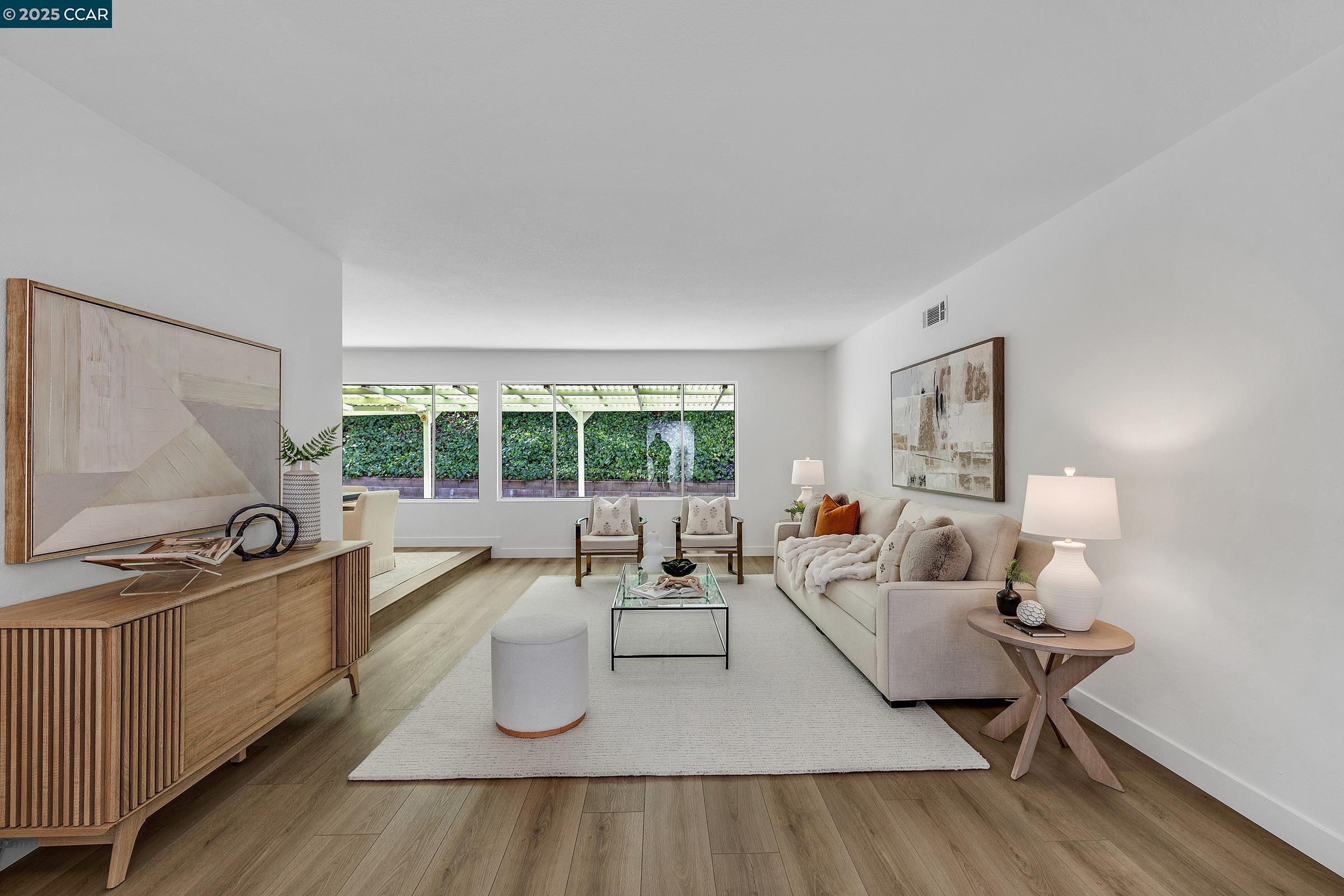 Detail Gallery Image 4 of 29 For 7278 Prow Way, Dublin,  CA 94568 - 4 Beds | 2 Baths