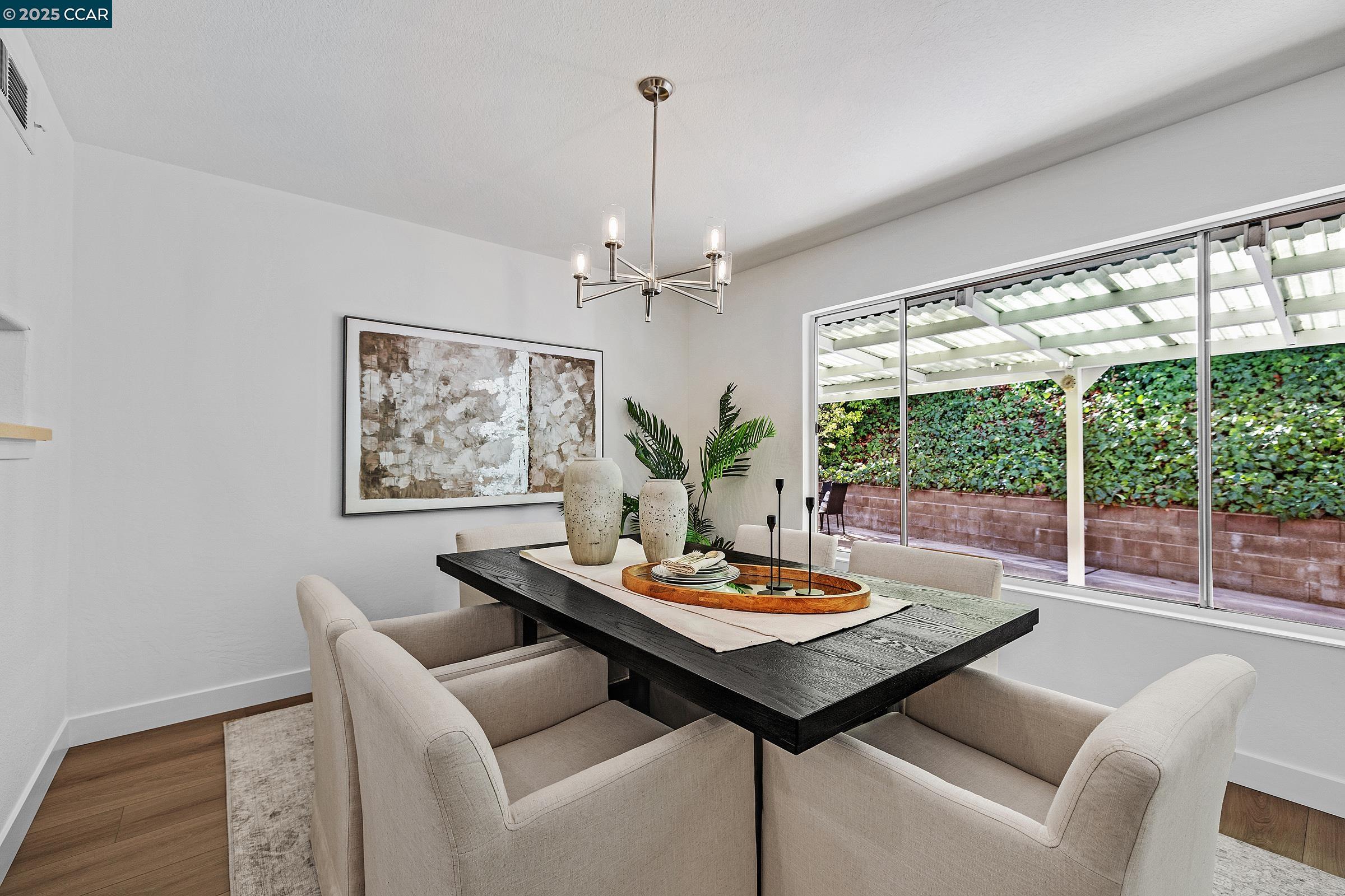 Detail Gallery Image 5 of 29 For 7278 Prow Way, Dublin,  CA 94568 - 4 Beds | 2 Baths