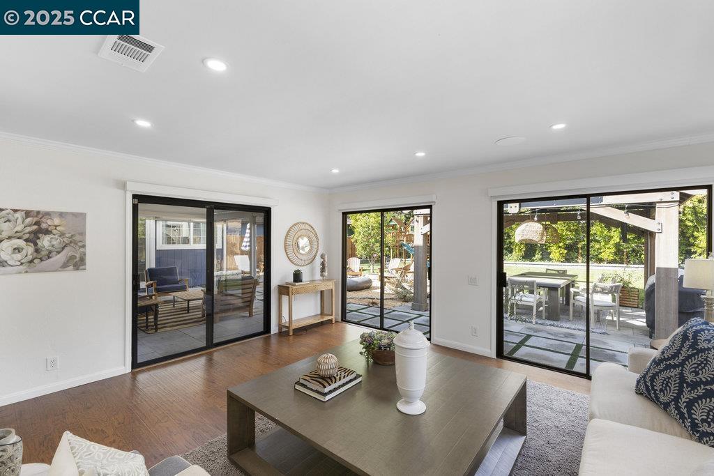 Detail Gallery Image 18 of 42 For 1806 Newell Ave, Walnut Creek,  CA 94595 - 3 Beds | 2 Baths