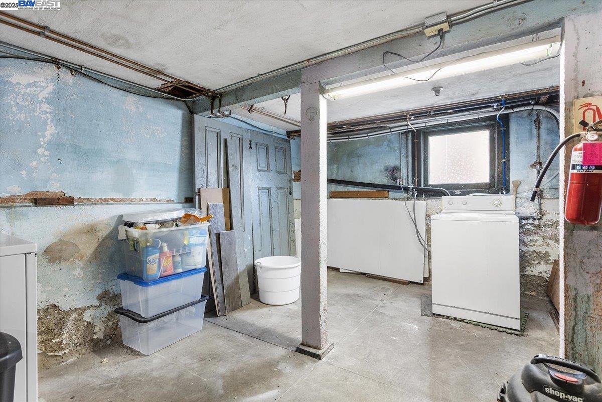 Detail Gallery Image 29 of 47 For 629 Santa Clara Ave., Alameda,  CA 94501 - 6 Beds | 4/1 Baths