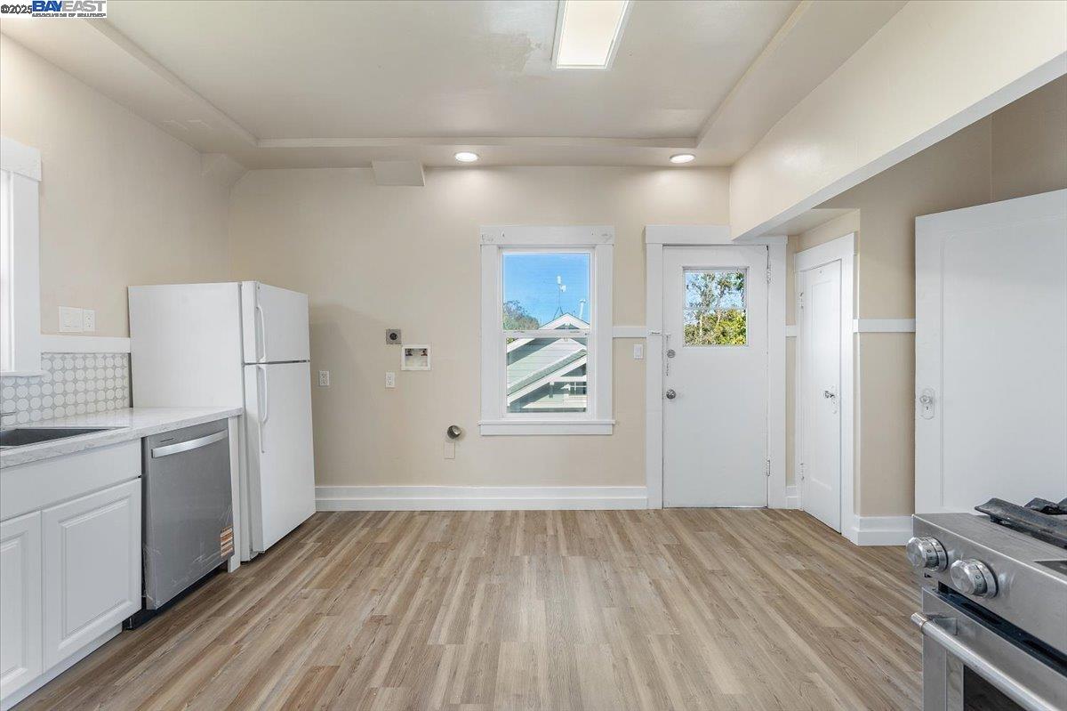 Detail Gallery Image 14 of 47 For 629 Santa Clara Ave., Alameda,  CA 94501 - – Beds | – Baths