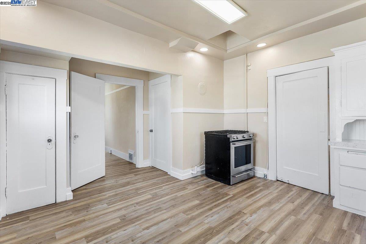 Detail Gallery Image 15 of 47 For 629 Santa Clara Ave., Alameda,  CA 94501 - – Beds | – Baths