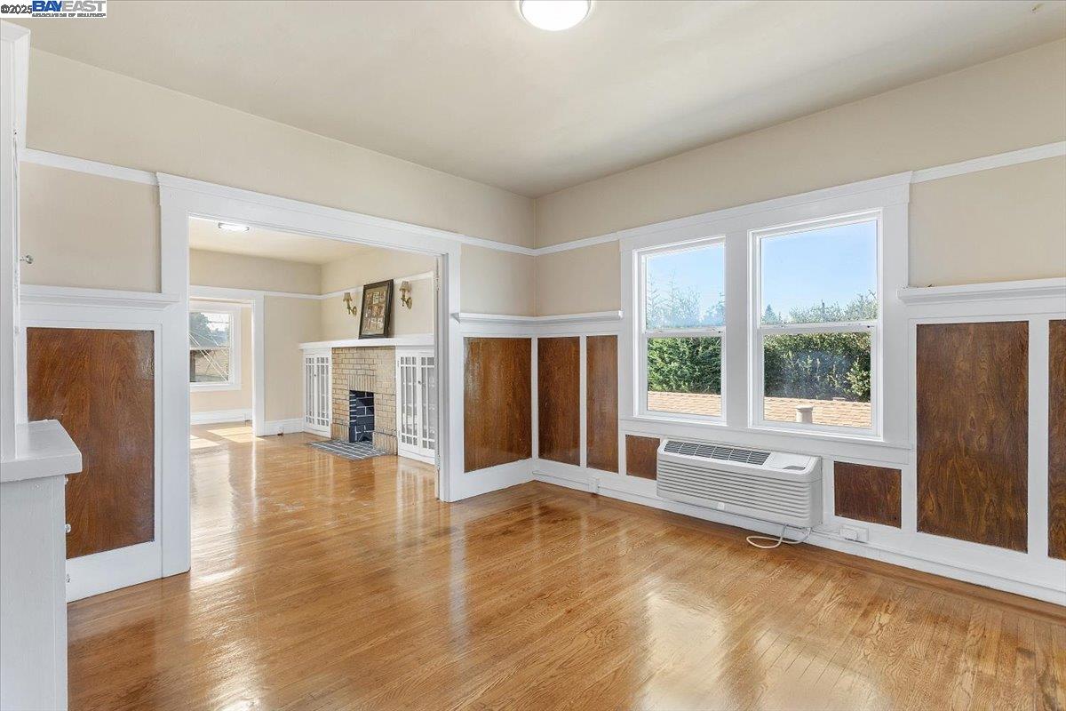 Detail Gallery Image 7 of 47 For 629 Santa Clara Ave., Alameda,  CA 94501 - – Beds | – Baths