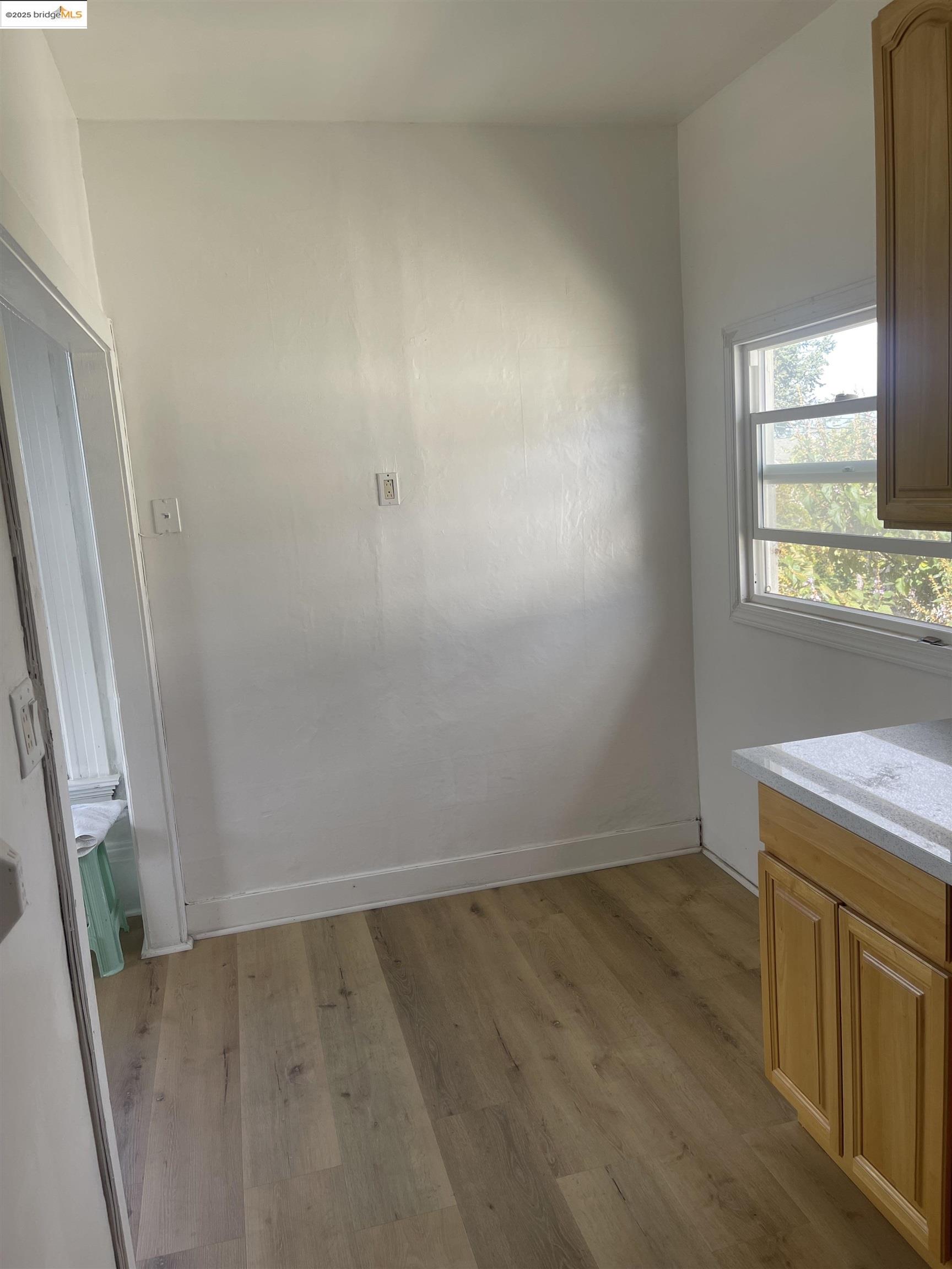 Detail Gallery Image 14 of 20 For 2212 17th Ave, Oakland,  CA 94606 - – Beds | – Baths