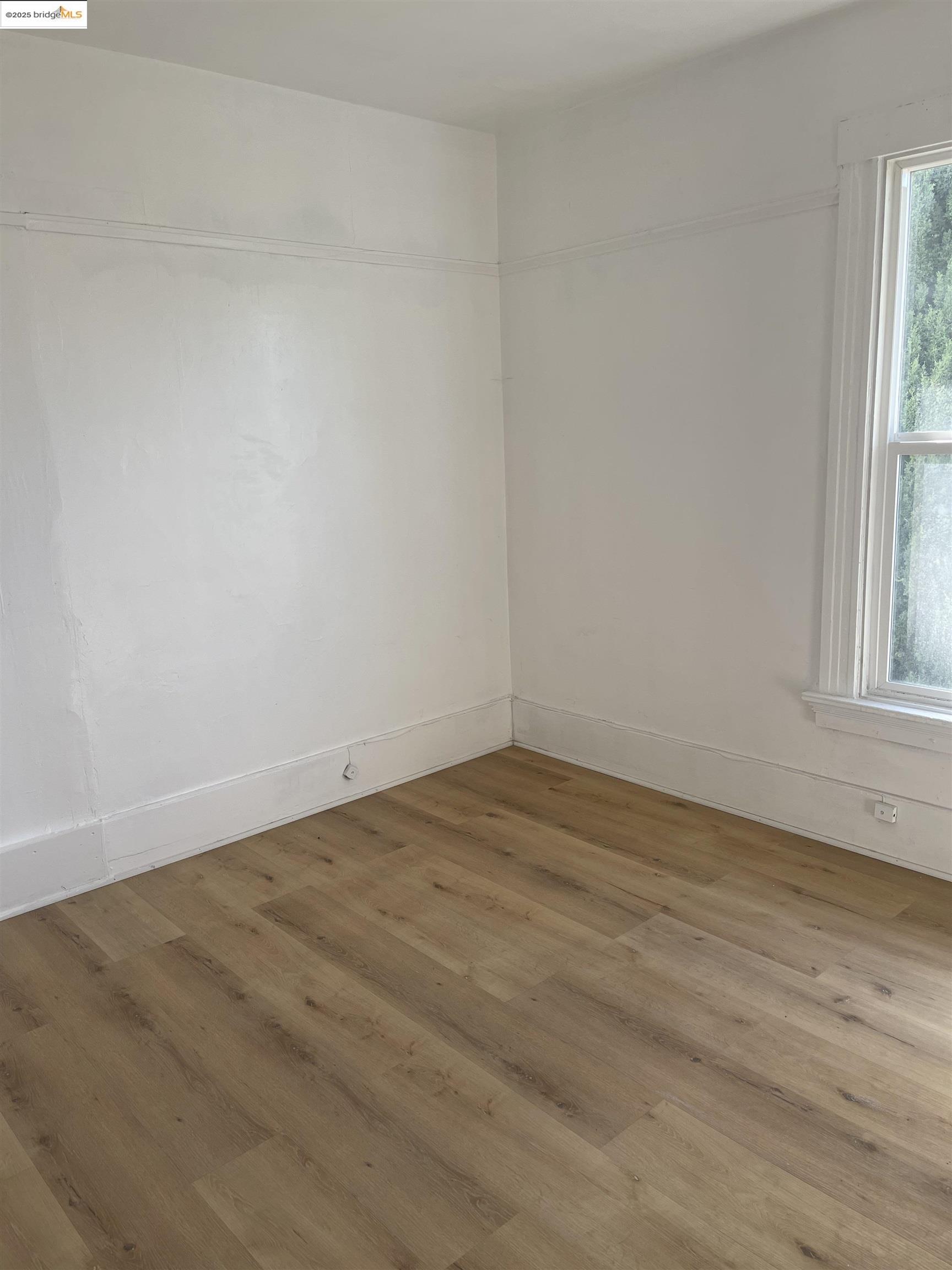 Detail Gallery Image 5 of 20 For 2212 17th Ave, Oakland,  CA 94606 - – Beds | – Baths