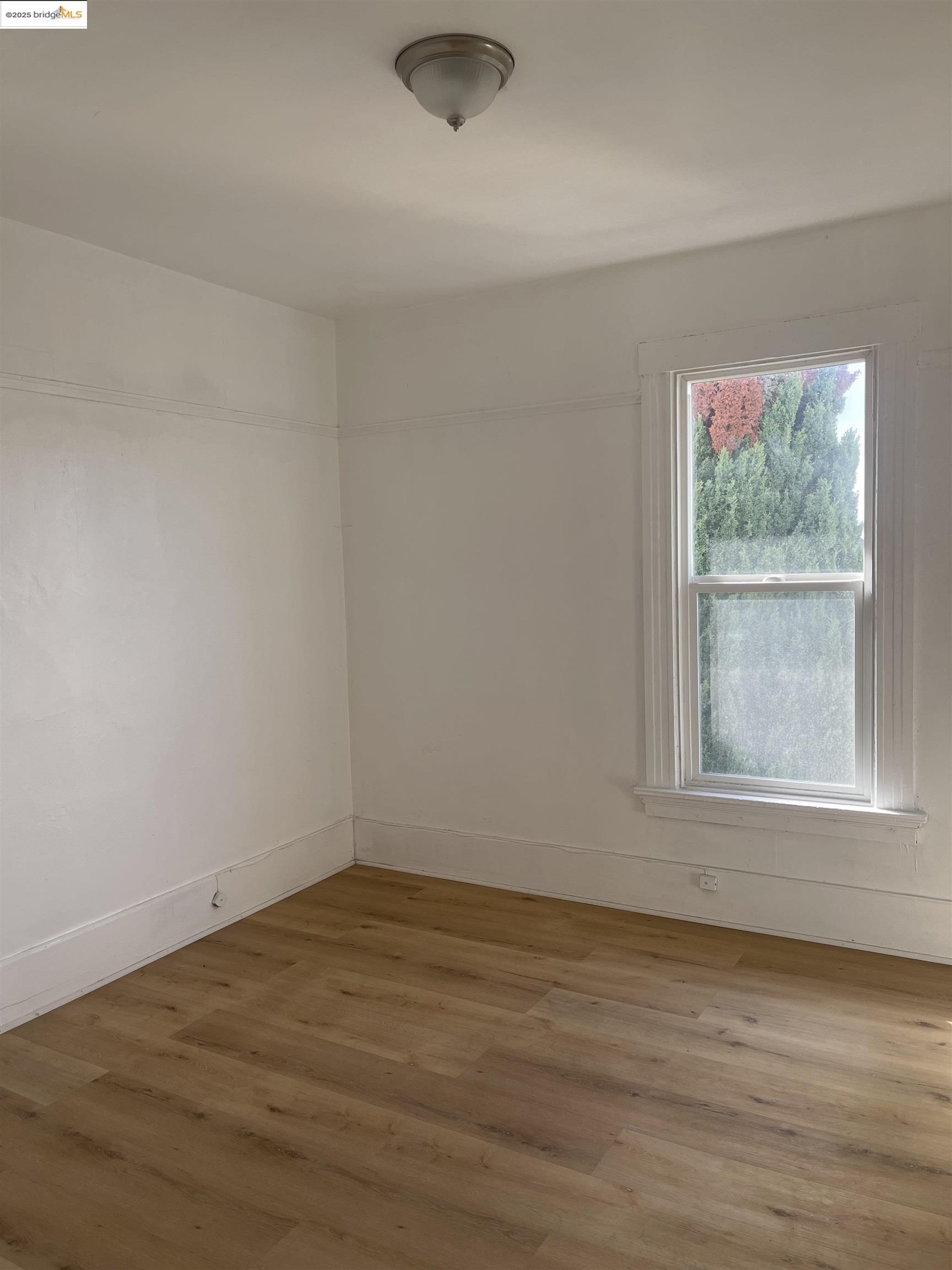 Detail Gallery Image 7 of 20 For 2212 17th Ave, Oakland,  CA 94606 - – Beds | – Baths