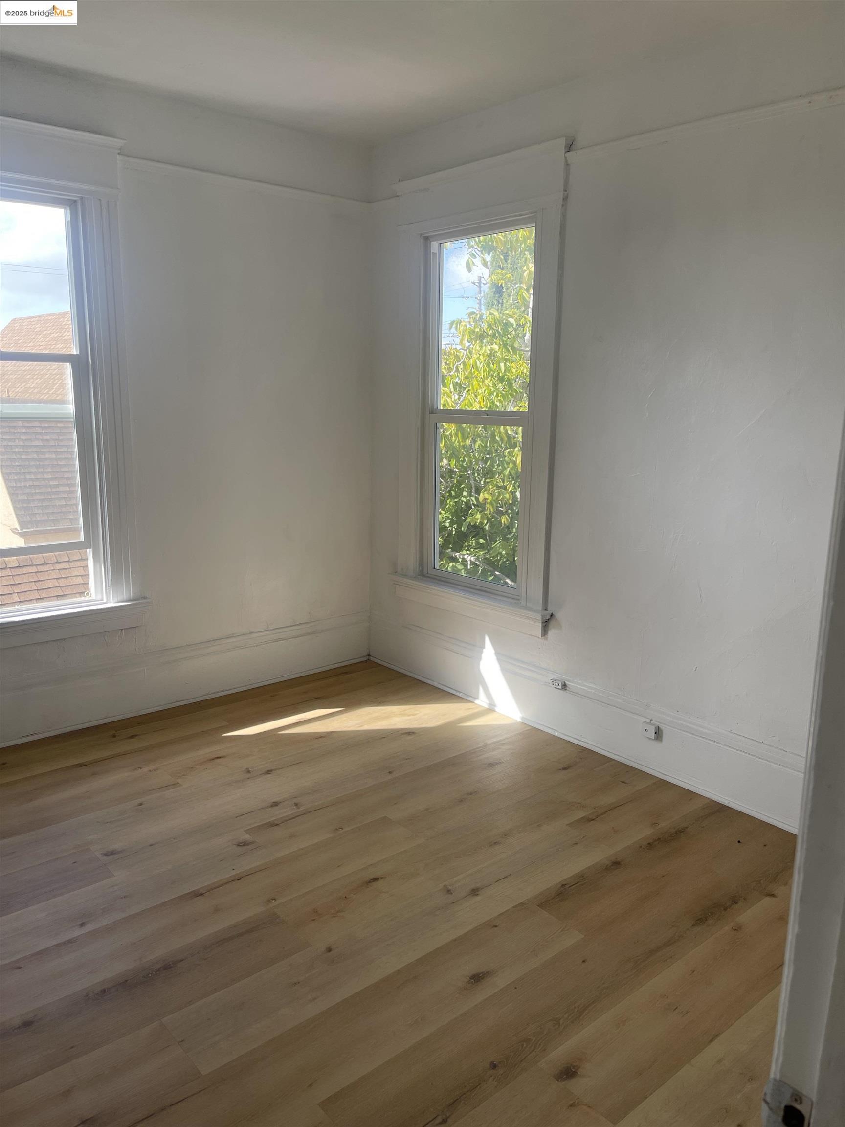 Detail Gallery Image 9 of 20 For 2212 17th Ave, Oakland,  CA 94606 - – Beds | – Baths