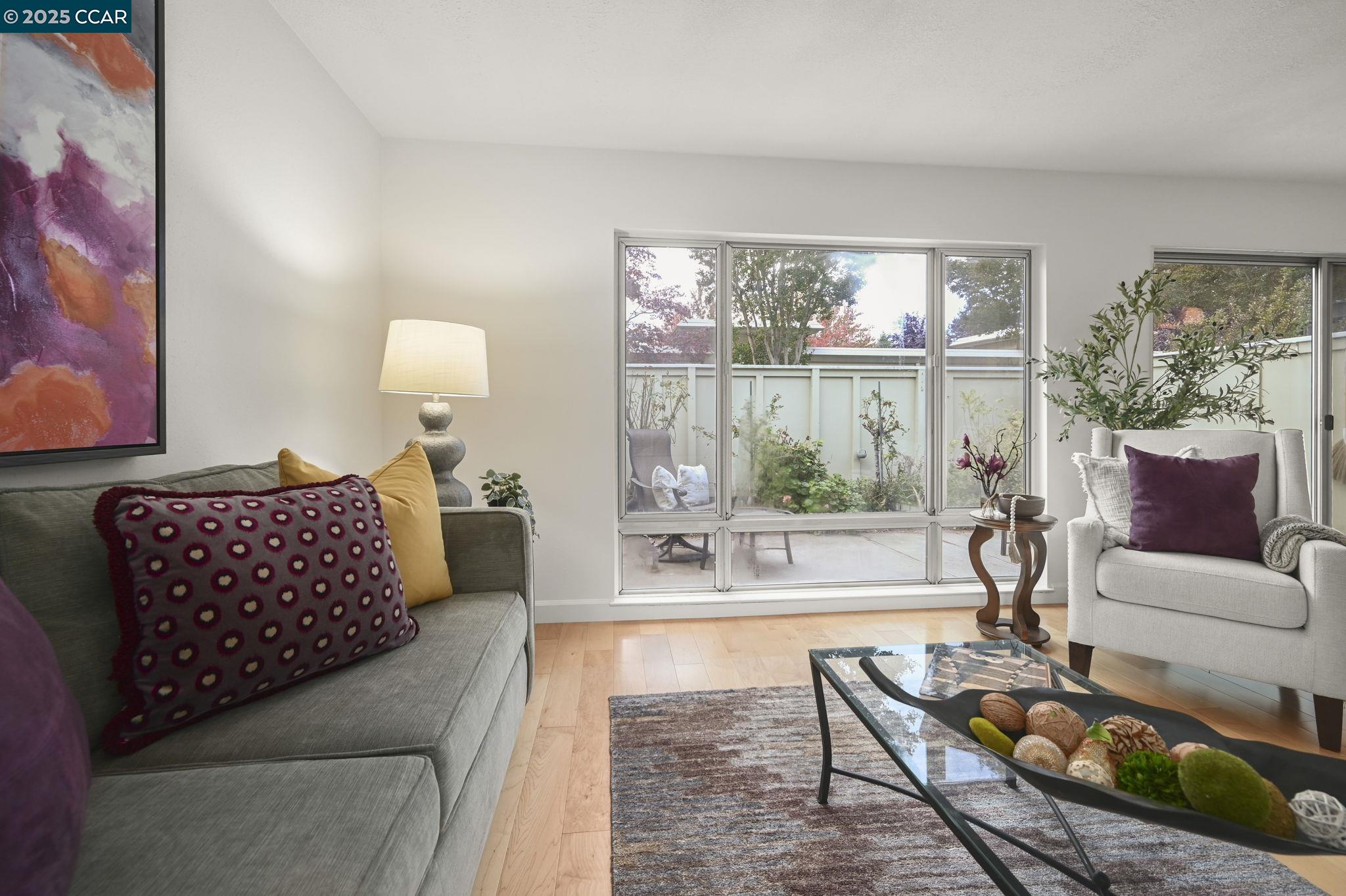 Detail Gallery Image 7 of 40 For 1801 Golden Rain Rd #3,  Walnut Creek,  CA 94595 - 2 Beds | 2 Baths