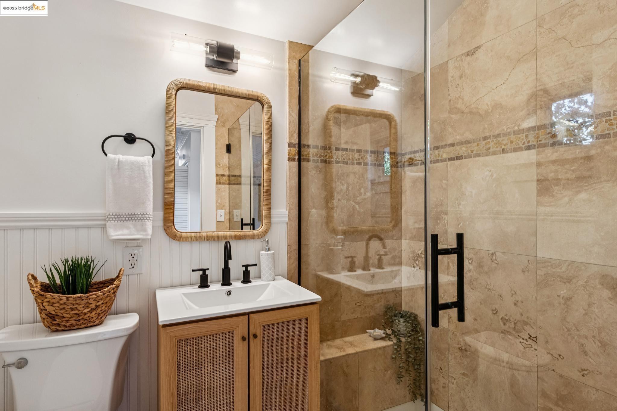 Detail Gallery Image 34 of 60 For 2636 Alcatraz Ave, Berkeley,  CA 94705 - 4 Beds | 3 Baths