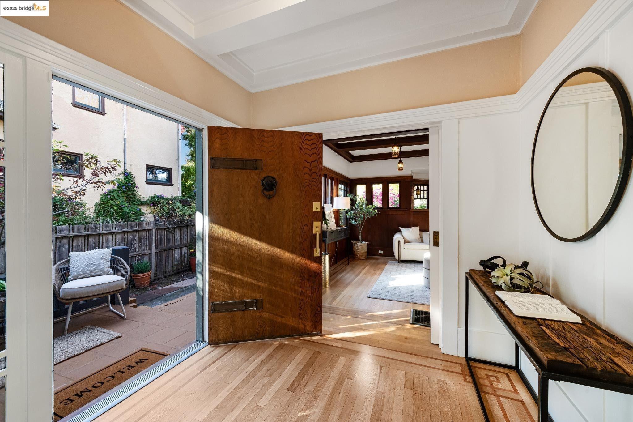 Detail Gallery Image 6 of 60 For 2636 Alcatraz Ave, Berkeley,  CA 94705 - 4 Beds | 3 Baths