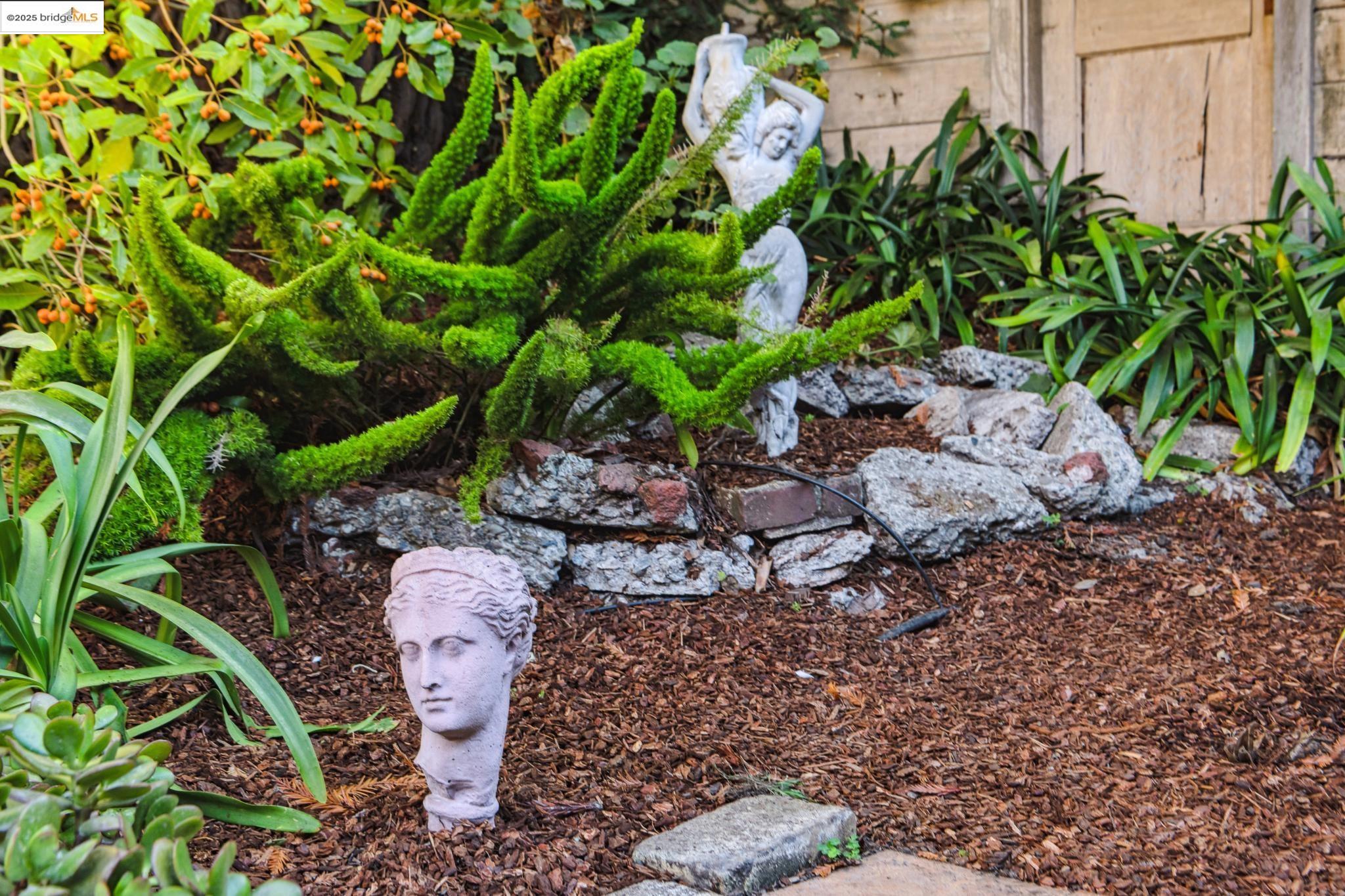 Detail Gallery Image 56 of 60 For 2636 Alcatraz Ave, Berkeley,  CA 94705 - 4 Beds | 3 Baths