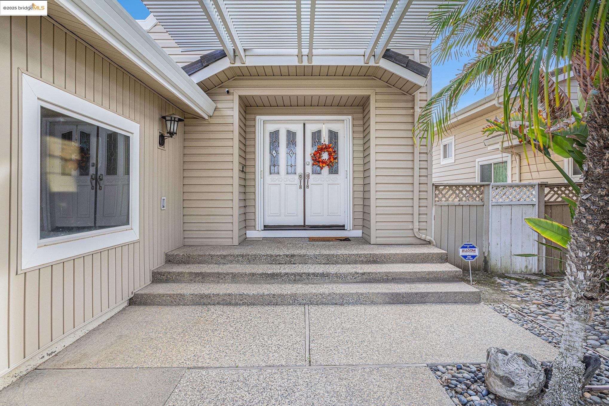 Detail Gallery Image 4 of 19 For 2011 Windward Pt, Discovery Bay,  CA 94505 - 4 Beds | 2/1 Baths