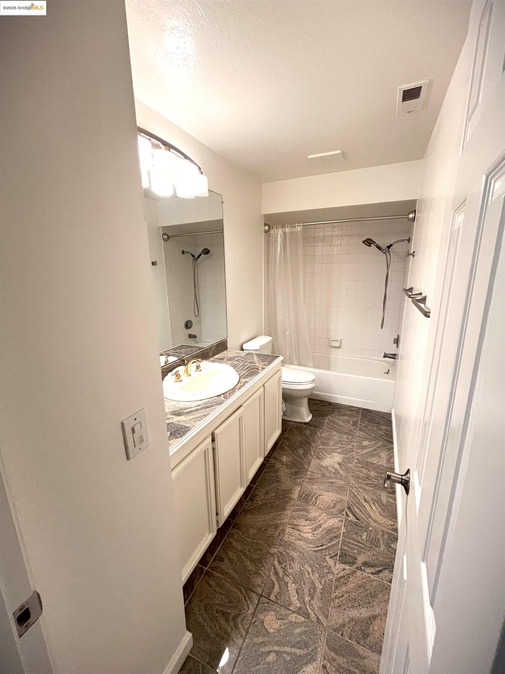 Detail Gallery Image 13 of 24 For 5789 Cutter Loop, Discovery Bay,  CA 94505 - 2 Beds | 2 Baths